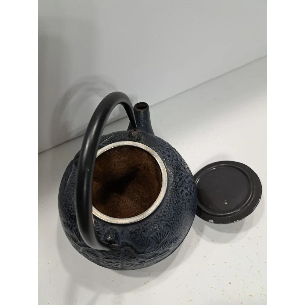 Vintage‎ Small Japanese Cast Iron Kettle Tree Designs Teapot W/ Infuser Unsigned